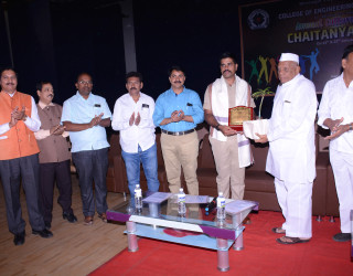 Felicitation of Mr. Narayan Shirgaonkar (Deputy Superintendent of Police, Baramati) by Hon. Chandrarao Taware